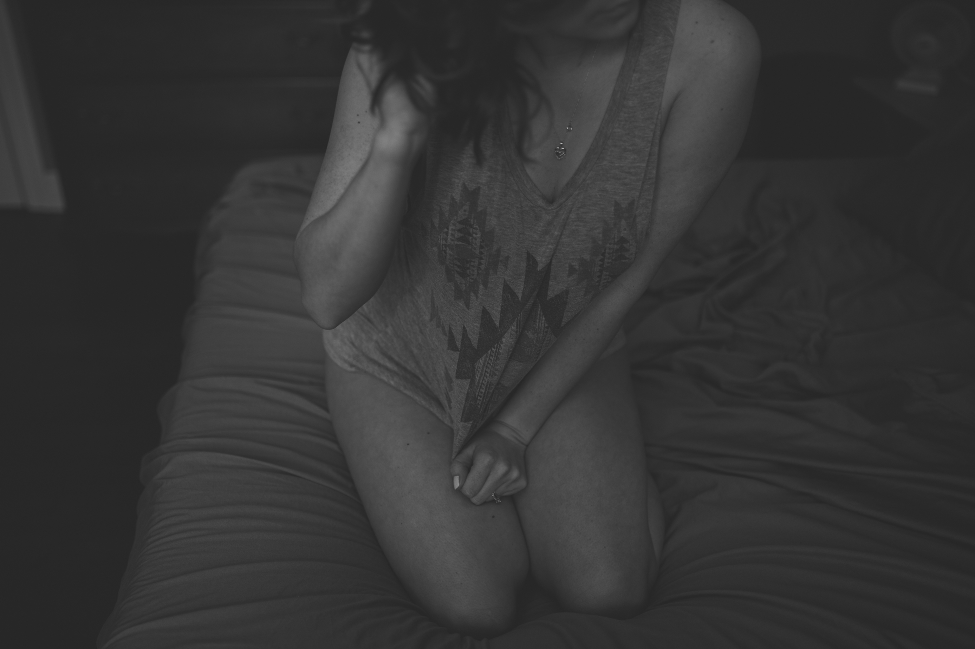 https://www.caitlavoie.com/wp-content/uploads/2015/02/Boudoir-Photographer-Belleville-Picton-abc006.jpg